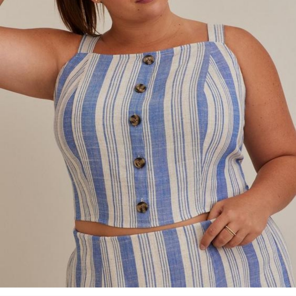 Torrid crop tank NWT 3x